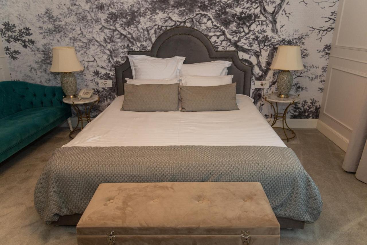 Hotel Splendid 1900 Κραϊόβα Εξωτερικό φωτογραφία