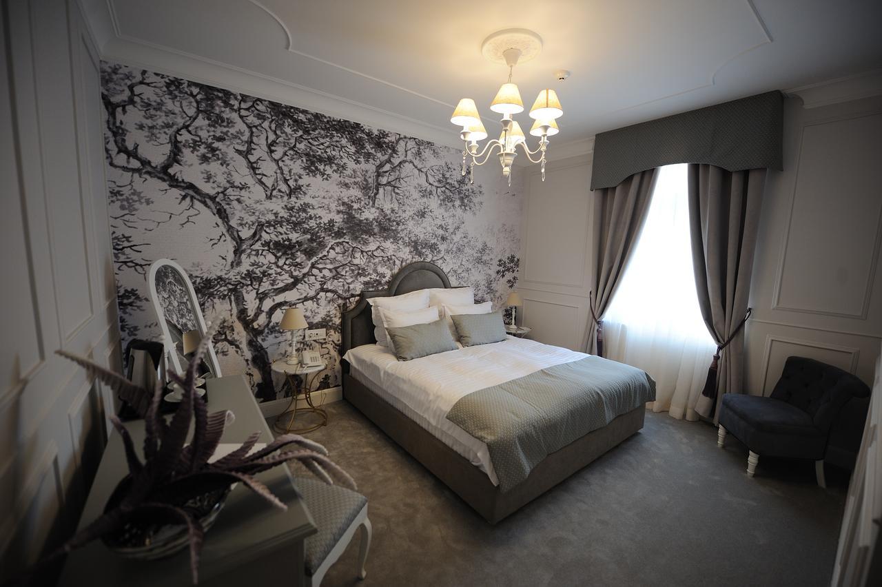 Hotel Splendid 1900 Κραϊόβα Εξωτερικό φωτογραφία